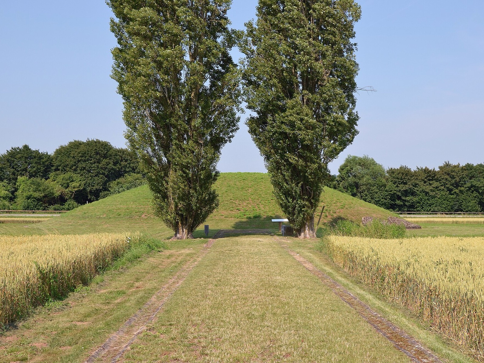 Römertumulus Mahlknopf – Photo: Carole Raddato from FRANKFURT, Germany